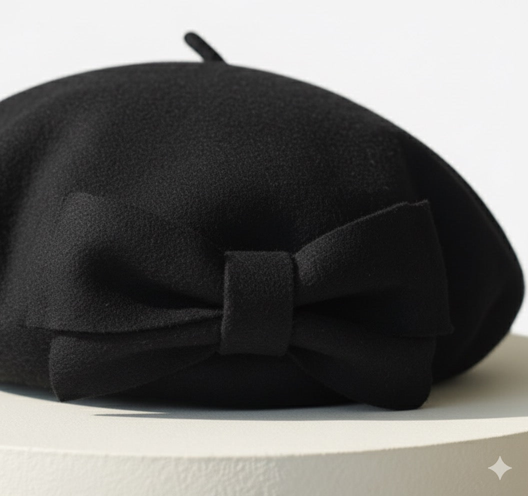 Classic Wool Beret — Effortless Parisian Elegance